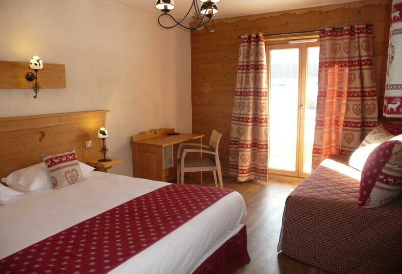 اتاق استاندارد سه نفره, Chalet Hôtel Le Beausoleil, The Originals Relais