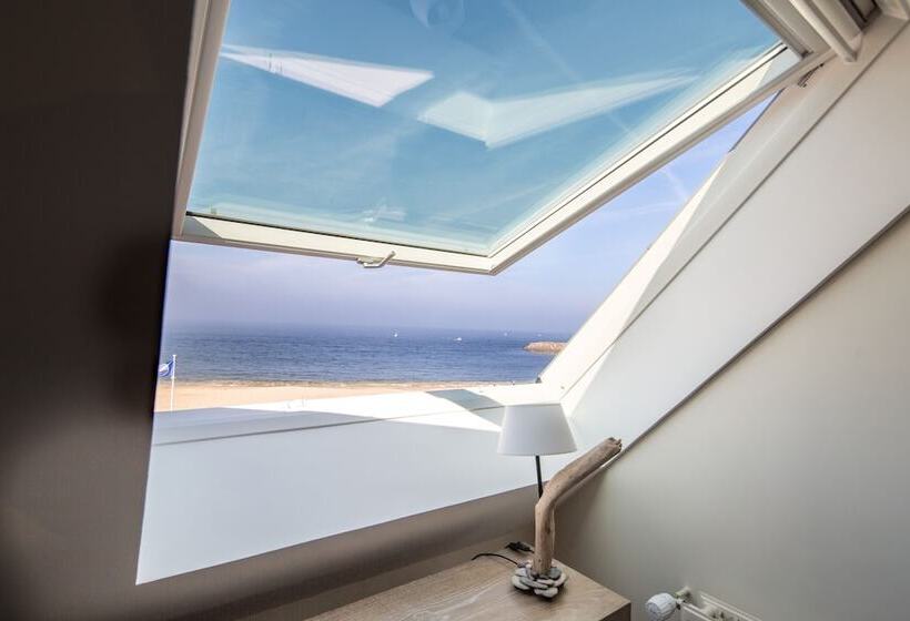 חדר סטנדרט לשלושה, Les Chants D Ailes   Hôtel Face Mer