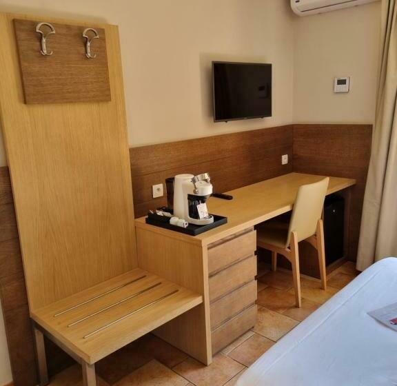 Номер Стандарт, Osteria A Stalla Sischese & Spa