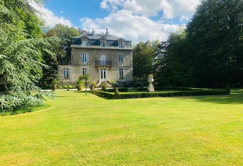 Номер Стандарт, Manoir De La Marjolaine