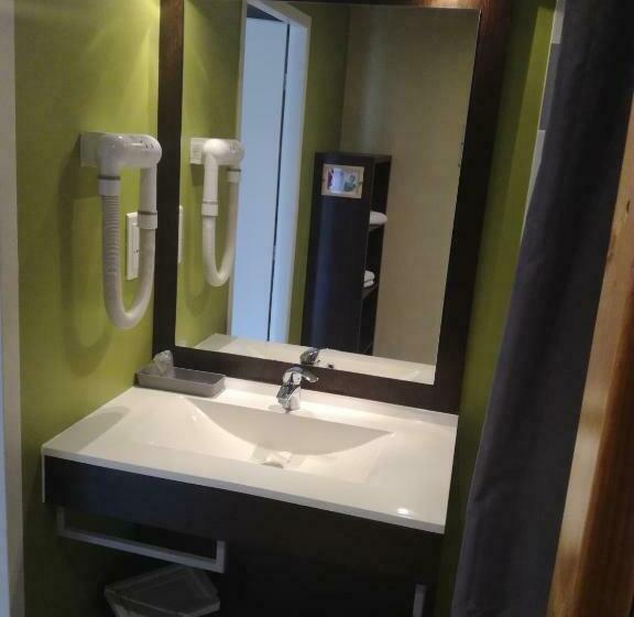 スーペリアの４人部屋, Fasthotel Montpellier Baillargues