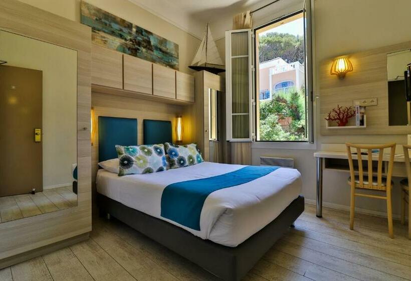 Номер Стандарт, Golf Hôtel