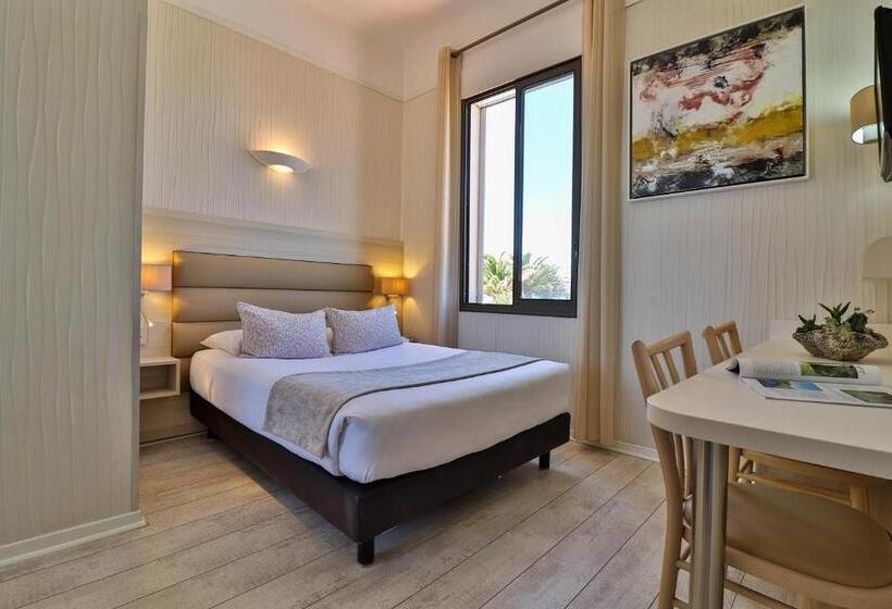 Номер Стандарт Вид на Море, Golf Hôtel