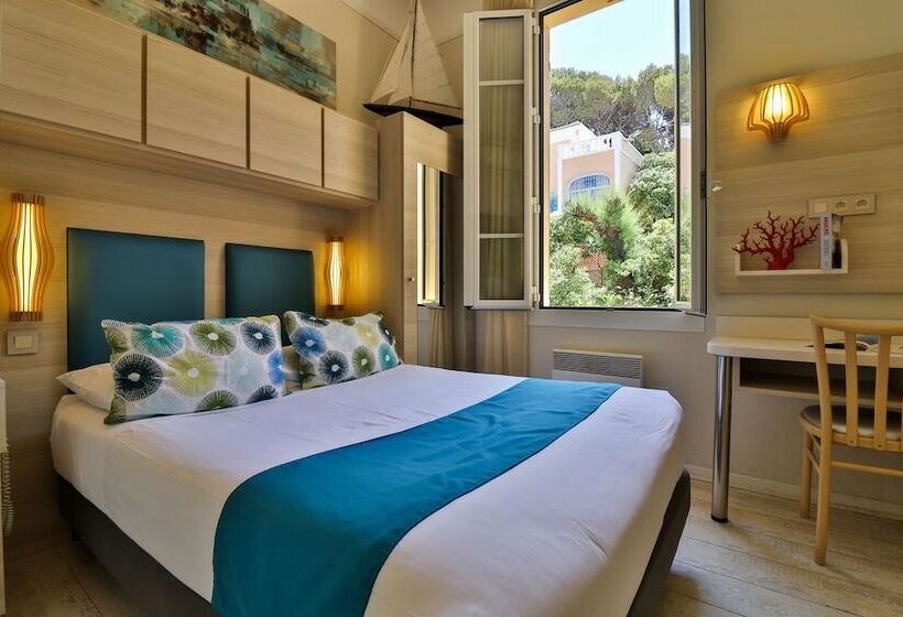 Номер Стандарт, Golf Hôtel