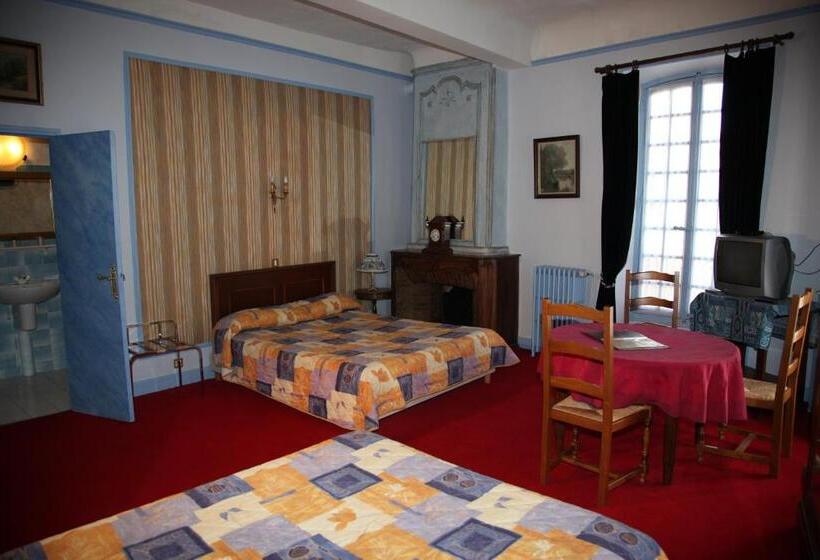 اتاق استاندارد چهار تخته, Hôtel Du Fiacre