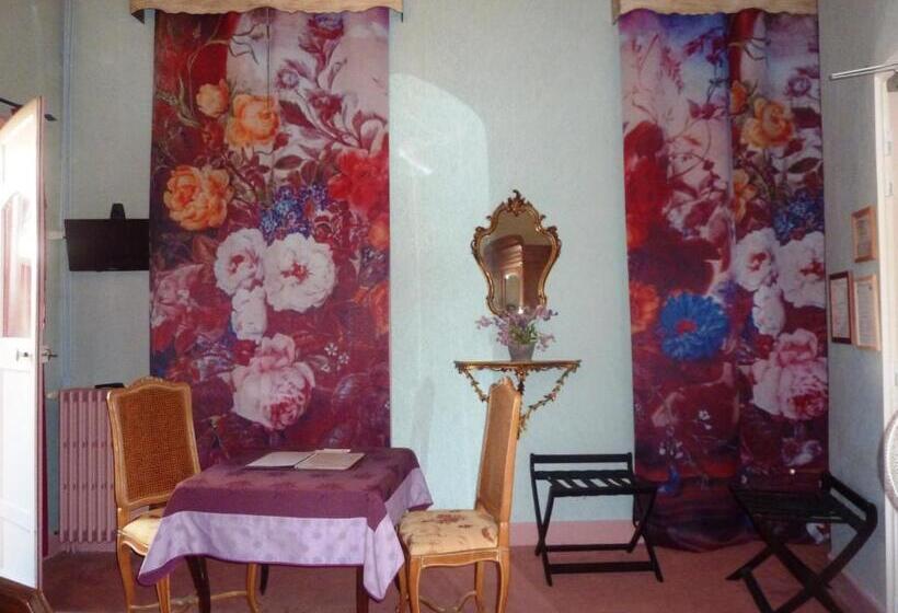 اتاق استاندارد با بالکن, Hôtel Du Fiacre