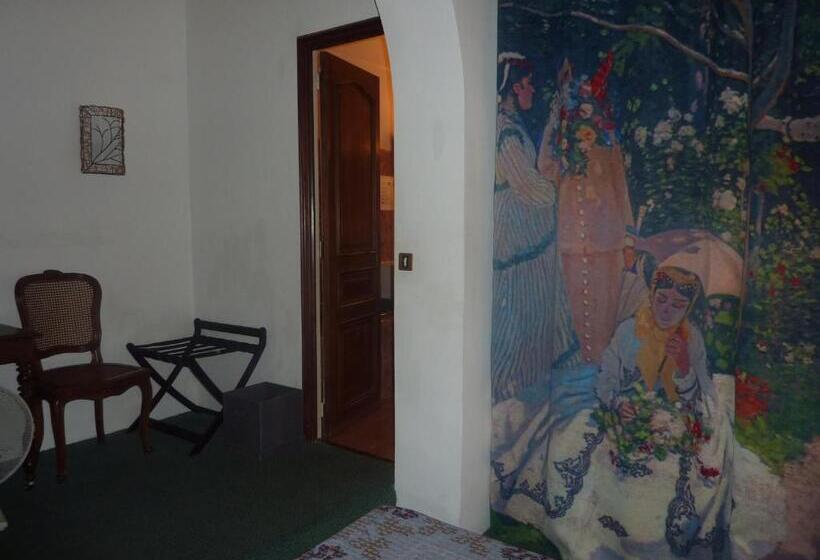 اتاق استاندارد, Hôtel Du Fiacre