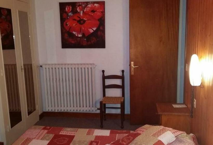 اتاق استاندارد با چشم‌انداز, Hôtel Le Tourisme