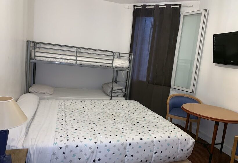 Номер Стандарт Трехместный, Hôtel Mondial