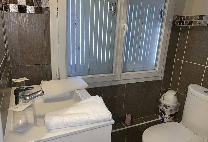 Номер Стандарт Трехместный, Hôtel Mondial