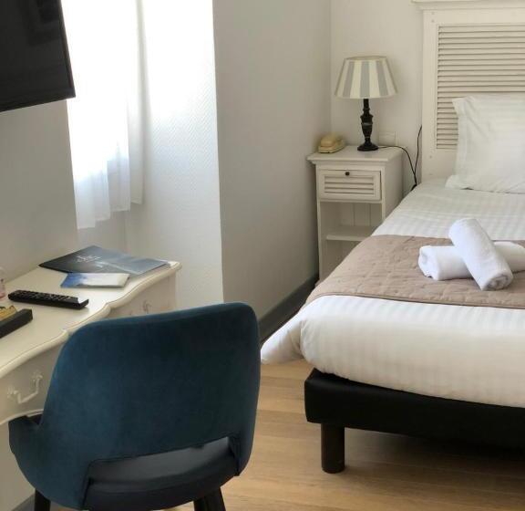 غرفة قياسية ذات إطلالة, L Estacade