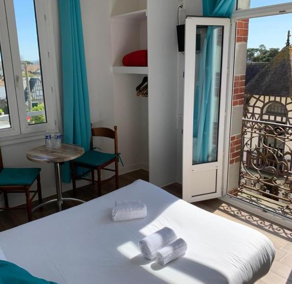 Номер Стандарт с Балконом, Le Cosy Riva Bella
