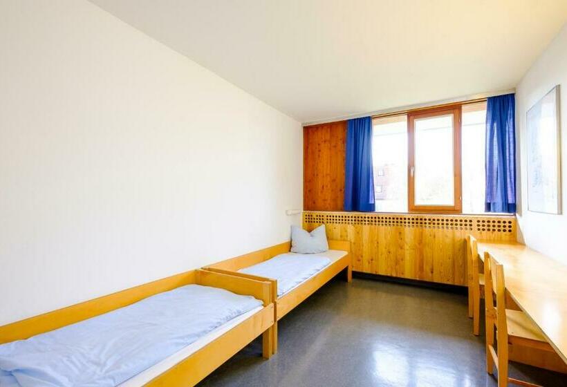 Номер Стандарт, Internationales Jugendgästehaus Dachau