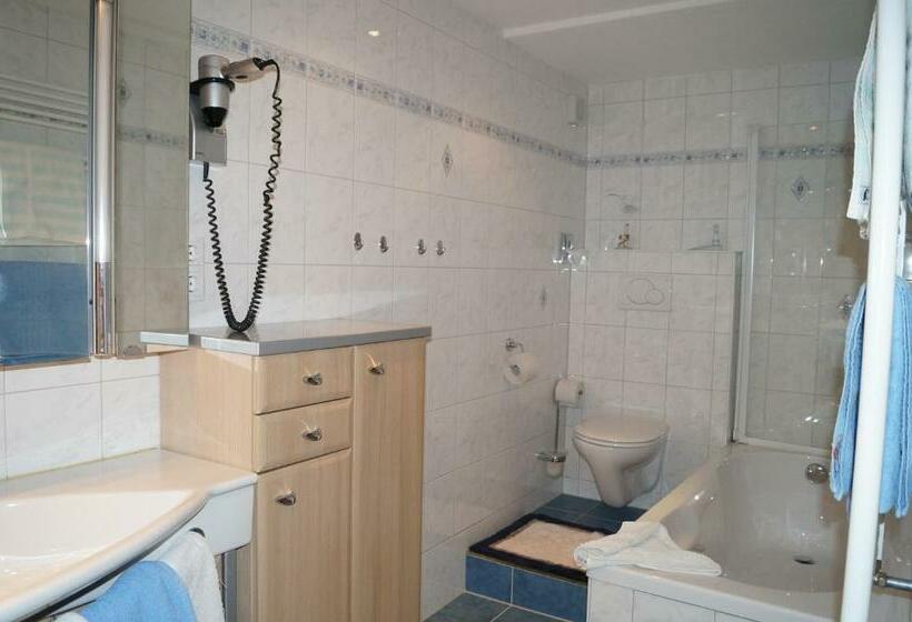 스탠다드 트리플 룸, Ferienhotel Barmsee