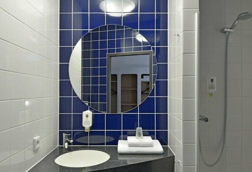 Номер Стандарт Трехместный, B&b Hotel Dresden Messe