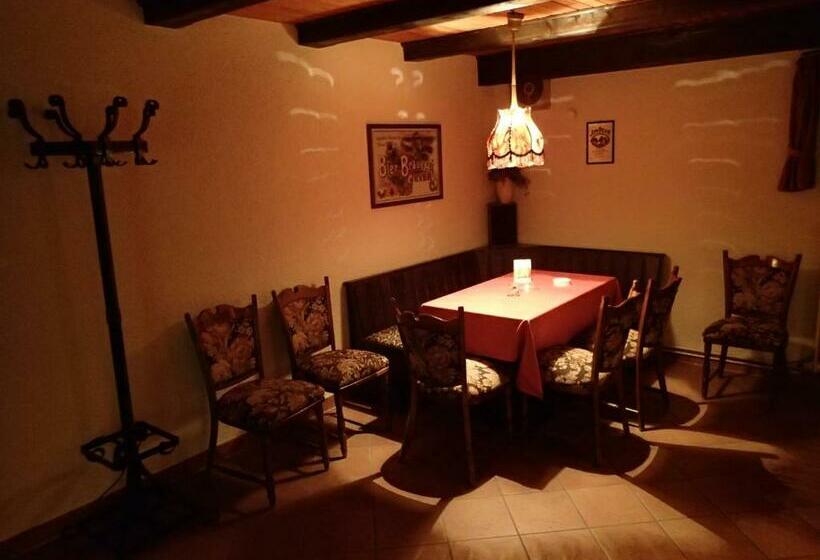 Номер Стандарт, Garni Pfeffermühle