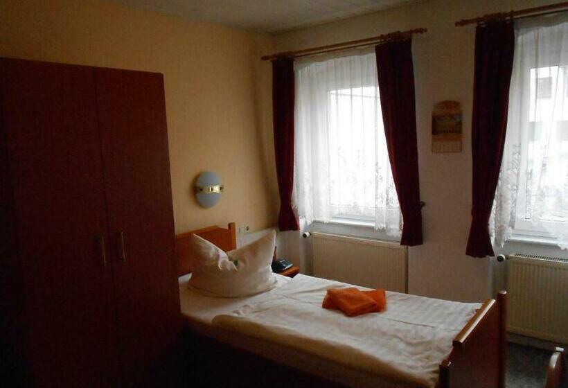 Quarto Estandar Individual, Goldener Engel /pension