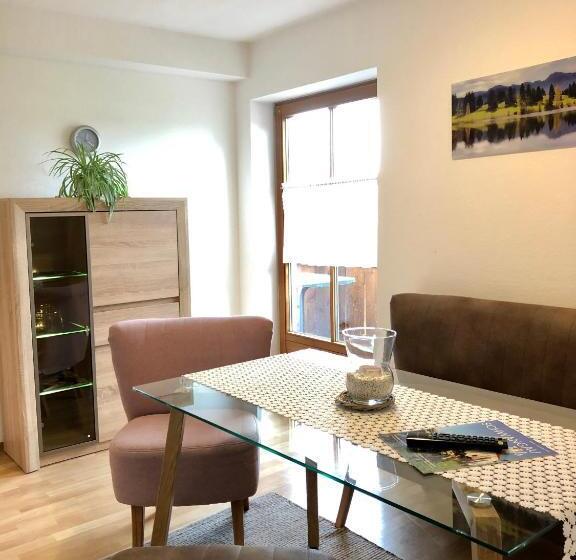 Appartement met 1 Slaapkamer en Balkon, Gästehaus Seeklause