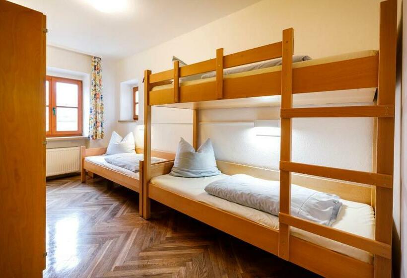 Номер Стандарт Четырехместный Совместный Санузел, Jugendherberge Regensburg