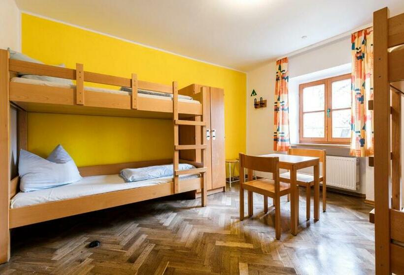 Номер Стандарт Четырехместный Совместный Санузел, Jugendherberge Regensburg