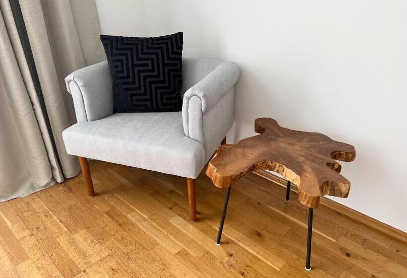 Люкс Повышенной Комфортности, Weingut Aparthotel Olinger