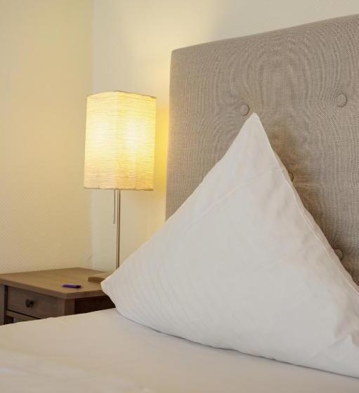 Quarto Deluxe com Sacada, Das Frühstückshotel Sankt Peter Ording