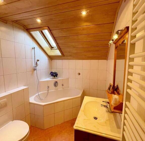 Номер Стандарт, Bayerischer Hof