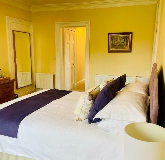 غرفة قياسية سرير كينج, West Plean House