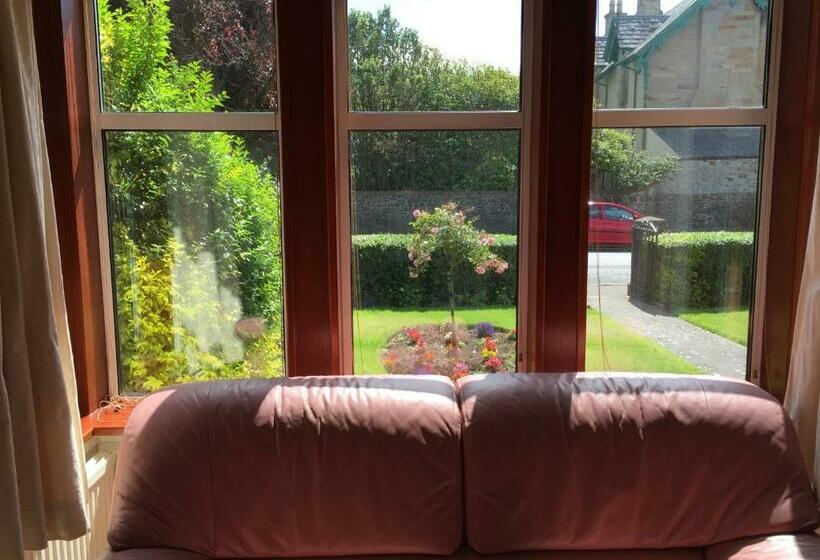 ファミリールーム, Blackburn Villa B&b