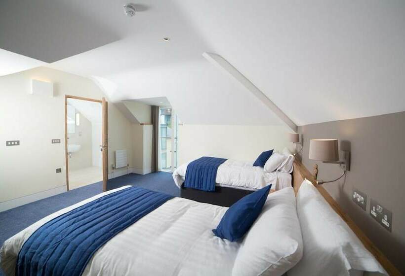 Номер Стандарт, Northgate House