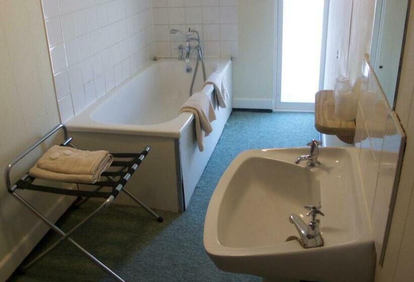 스탠다드 룸, Calverts Hotel   Newport, Isle Of Wight