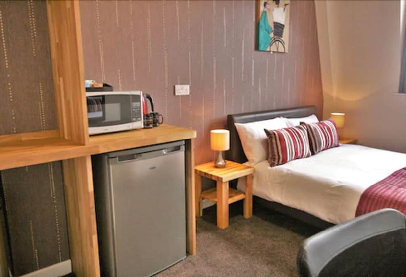 Номер Стандарт, Central Hotel Gloucester By Roomsbooked