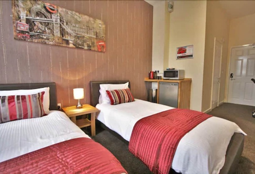 Номер Стандарт, Central Hotel Gloucester By Roomsbooked