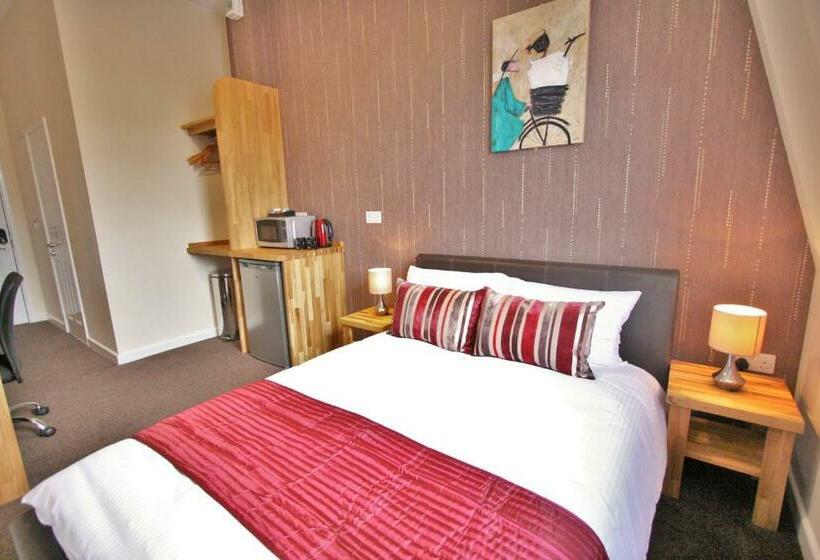 Номер Стандарт, Central Hotel Gloucester By Roomsbooked