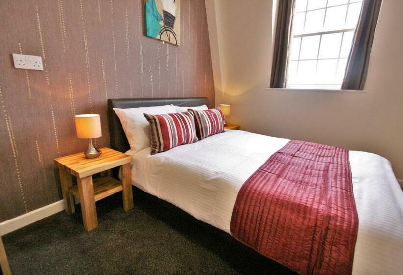 Номер Стандарт, Central Hotel Gloucester By Roomsbooked