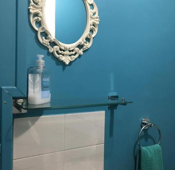 חדר בסיסי חדר אמבטיה משותף, Portrush Holiday Hostel Guesthouse