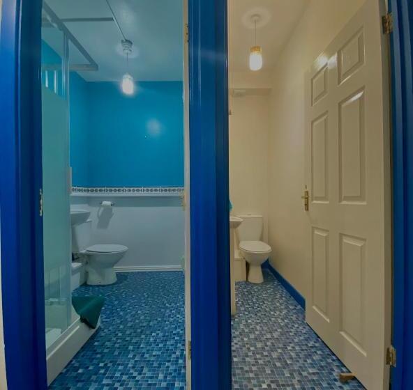 סוויטה משפחתית, Portrush Holiday Hostel Guesthouse
