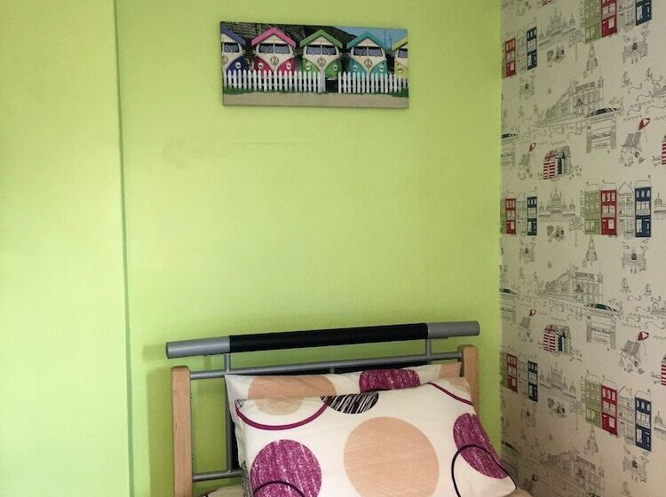 חדר סטנדרט לארבעה, Portrush Holiday Hostel Guesthouse