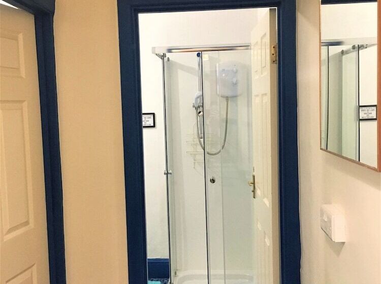 סוויטה משפחתית, Portrush Holiday Hostel Guesthouse