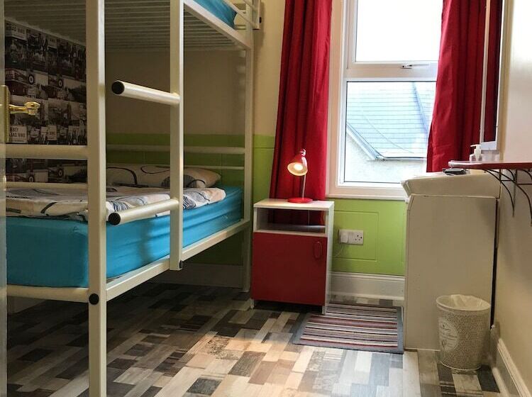 חדר סטנדרט חדר אמבטיה משותף, Portrush Holiday Hostel Guesthouse