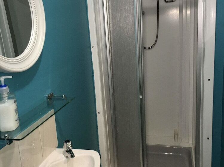 חדר סטנדרט חדר אמבטיה משותף, Portrush Holiday Hostel Guesthouse