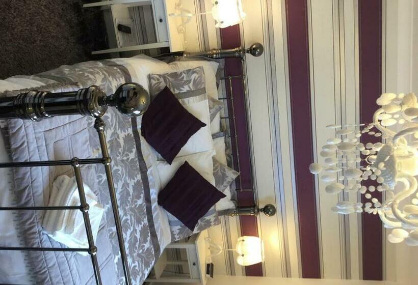 اتاق استاندارد, Three Bridges Bed & Breakfast