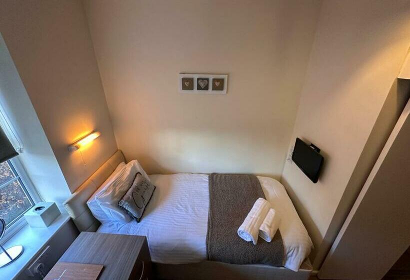 اتاق استاندارد یک نفره, 281 Hotel & Restaurant