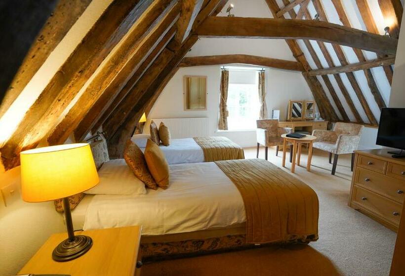 Номер Стандарт, Waveney House