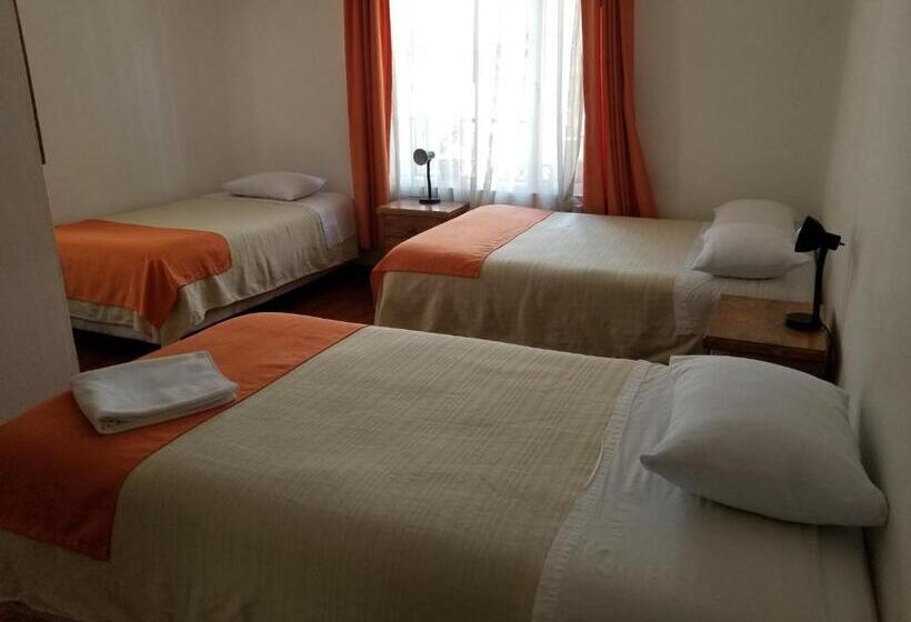 اتاق استاندارد سه نفره, Heritage Inn