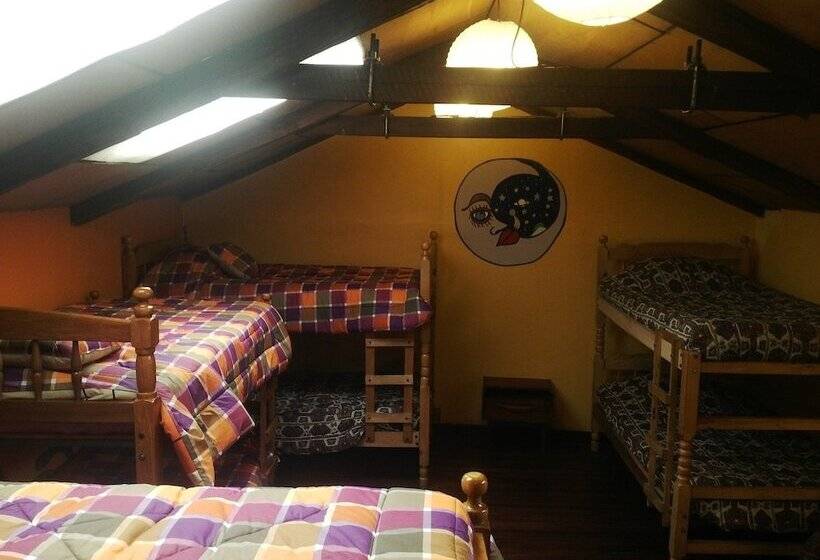 Vuode Makuusalissa, Hostal Huanacauri