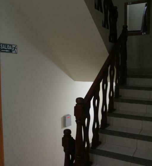标准三人间, Hostal Rosa Mar