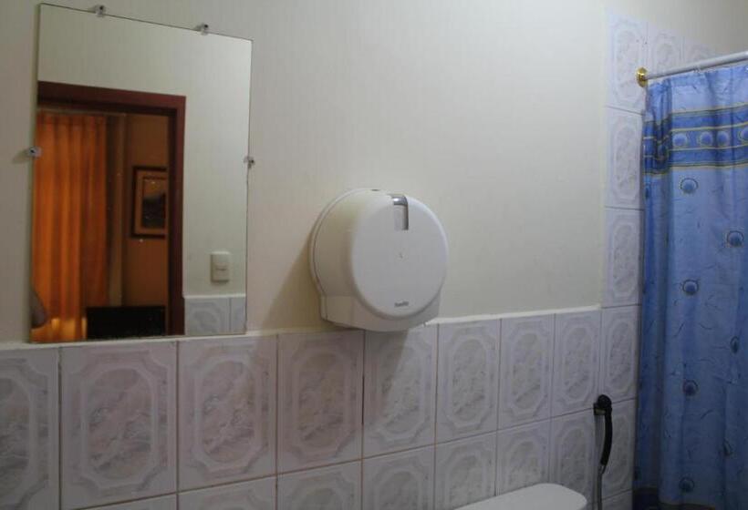 家庭间, Hostal Rosa Mar