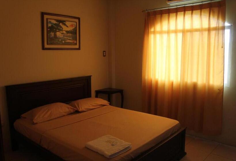 家庭间, Hostal Rosa Mar