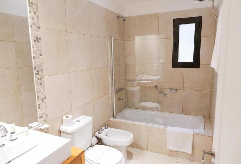 Номер Superior, Howard Johnson Resort & Spa Escobar